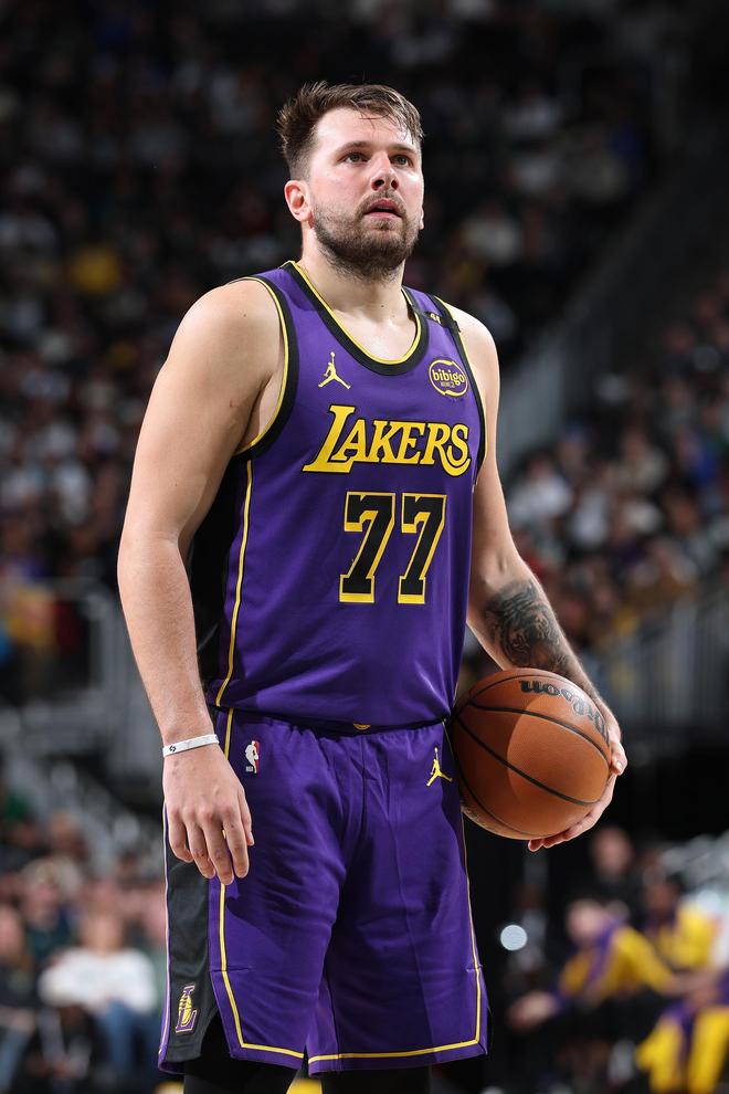 東契奇：我對錢查爾和喬希·內博的退隊沒有不滿，是俱樂部不允許